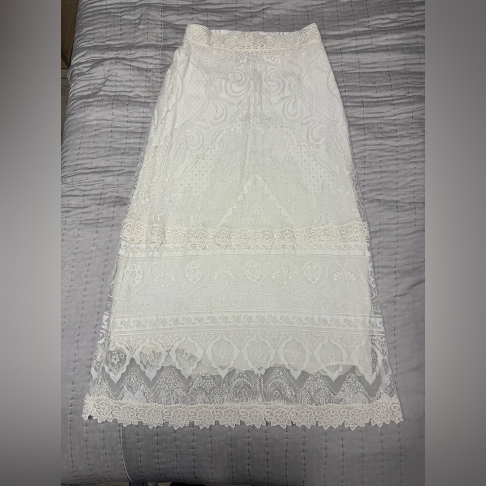 🔥🔥Anthropologie White Lace Maxi Skirt- BEAUTIFUL ❤️
